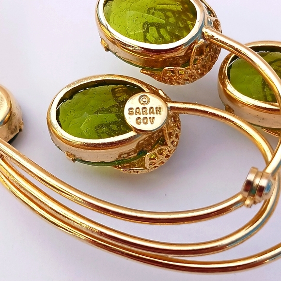 FALL ACORNS BROOCH EARRINGS original box green goldtone Signed Sarah Coventry - Picture 11 of 14